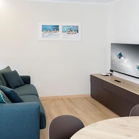 דירה Hellochalet - Croix Du Cervin - 150mt From Cretaz Chairlift, Living ברויל-קרוויניה