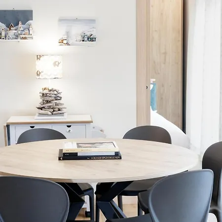 Hellochalet - Croix Du Cervin - 150mt From Cretaz Chairlift, Living Apartment Breuil-Cervinia