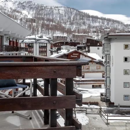 Hellochalet - Croix Du Cervin - 150mt From Cretaz Chairlift, Living Apartment *